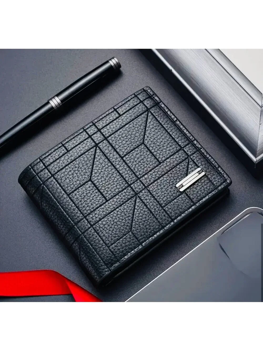 New - Sleek & Stylish Faux Leather Wallet with Multiple Card Slots